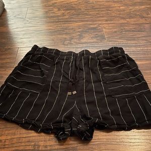 Time and True elastic band linen shorts